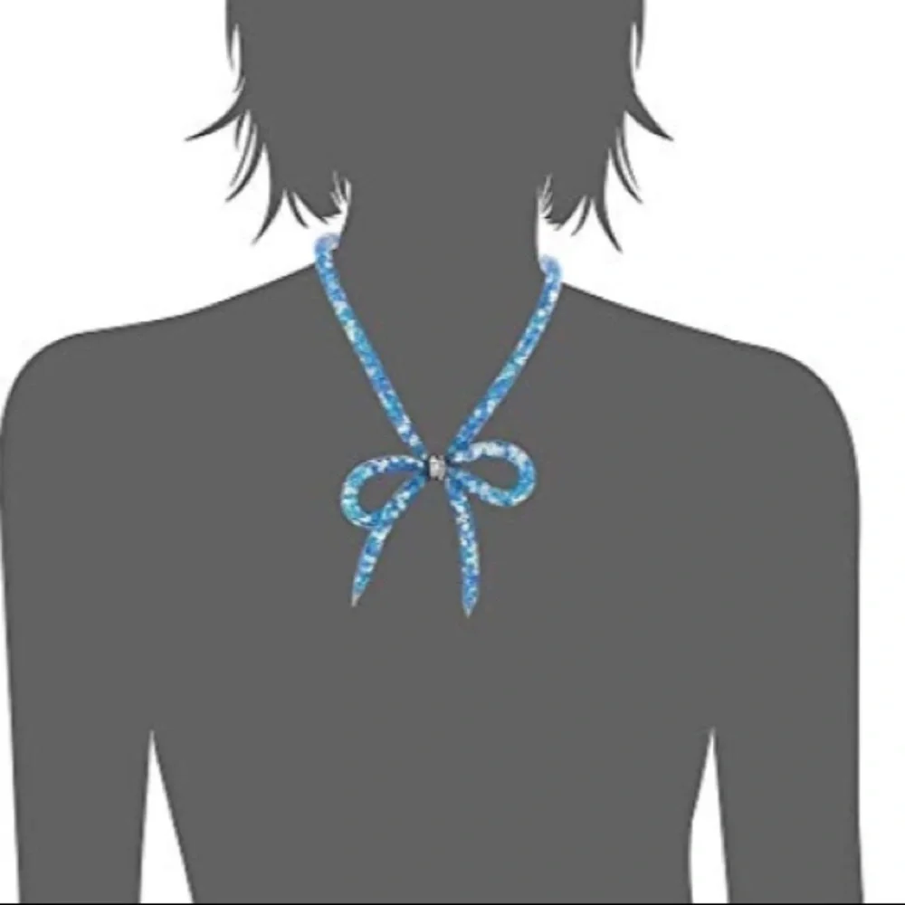 NWT Betsey Johnson Giant‎ Bow Necklace
